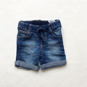 Old navy pull up denim shorts EUC  12-18  months